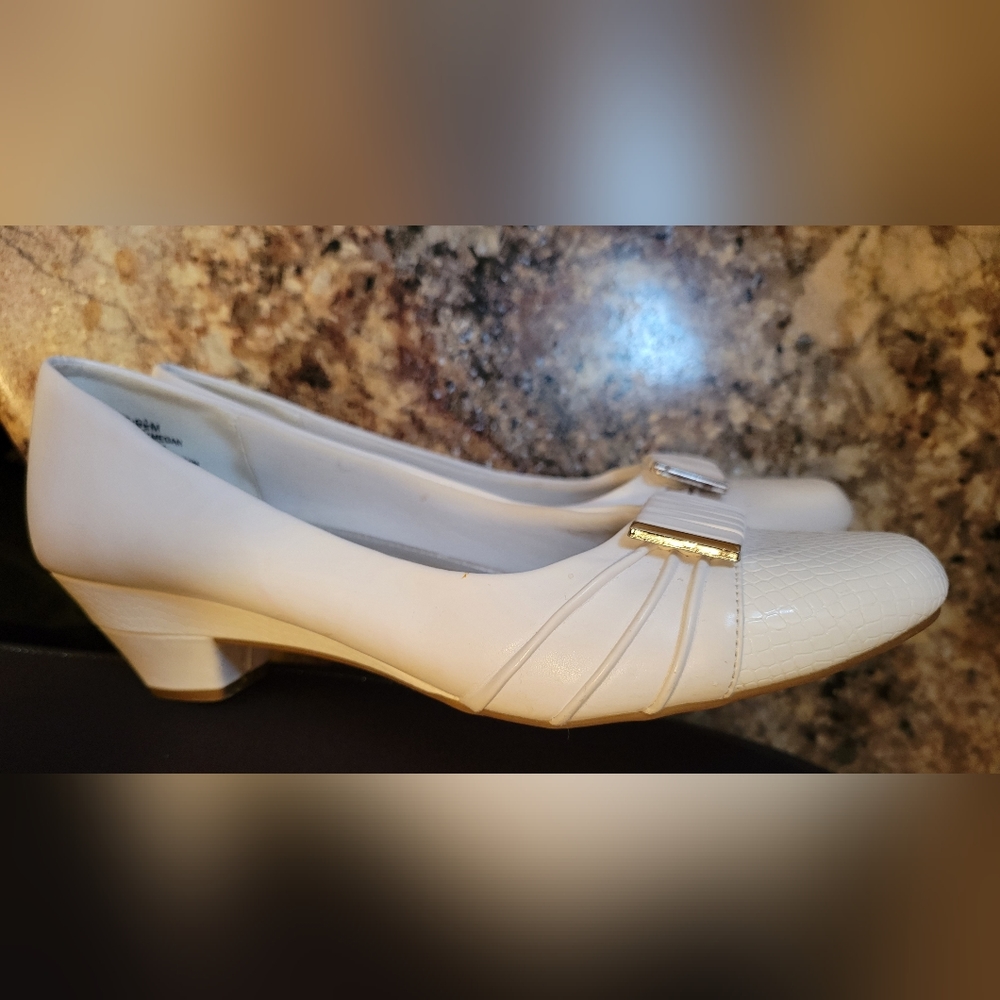 Women's Pumps